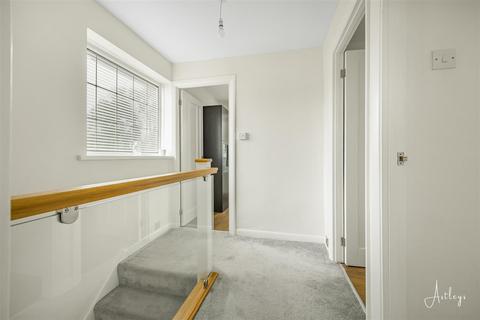 16 Y Berllan, Neath, SA11 3YH