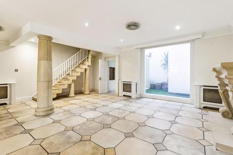 undefined, Gloucester Place, London, W1U