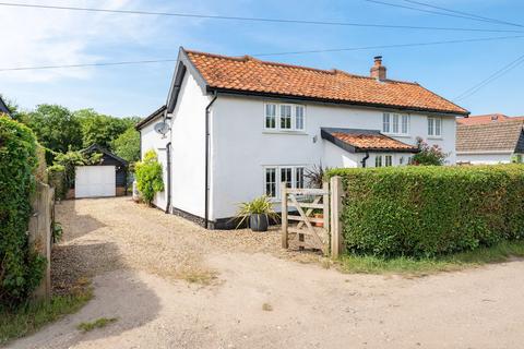 Apple Tree House Mill Lane, Rockland All Saints, Attleborough, NR17 1XR