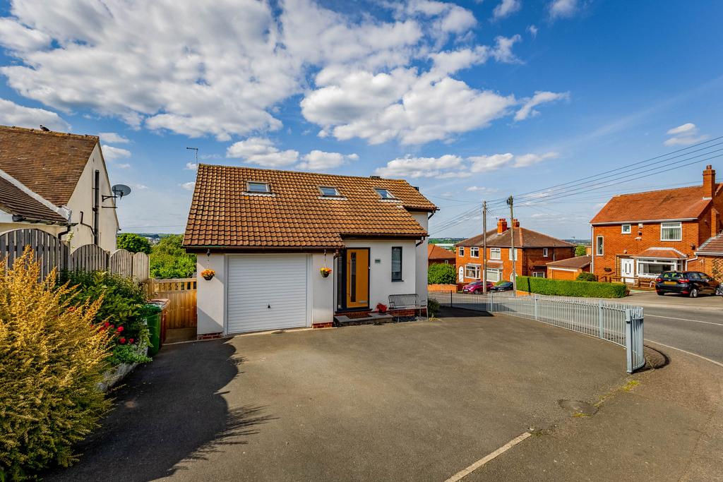 3 Bedroom Detached Property For Sale