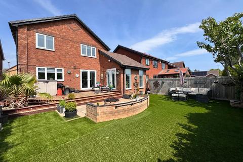 4 bedroom detached house for sale, Lakeston Close, Deer Park, Hartlepool
