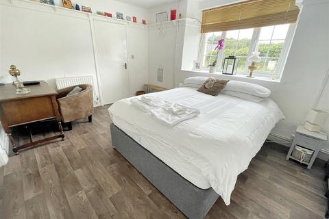 undefined, Llangain, Carmarthen