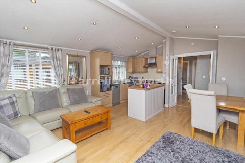 2 bedroom property for sale, South Lakeland Lesisure Vill, Carnforth LA6