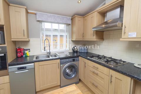 2 bedroom property for sale, South Lakeland Lesisure Vill, Carnforth LA6