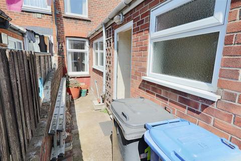 2 bedroom terraced house for sale, Union Road, Lowestoft