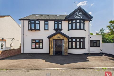 undefined, Fountains Road, Luton LU3