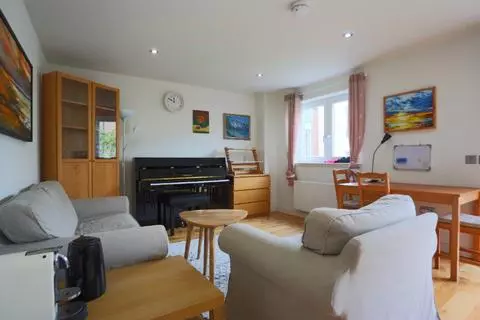 2 bedroom maisonette to rent - Bilde 2