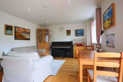 2 bedroom maisonette to rent - Bilde 4