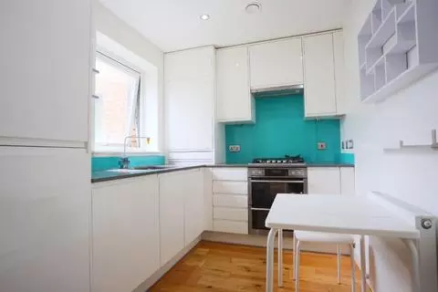 2 bedroom maisonette to rent - Bilde 5