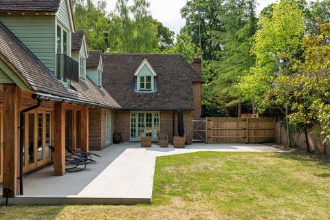 5 bedroom detached house for sale, St. Neots Road, Eversley RG27