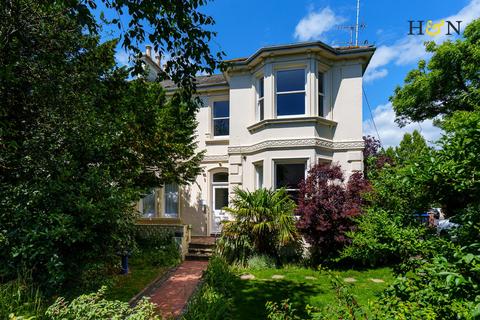1 bedroom flat for sale, Shelley Road, Worthing BN11