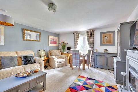 76 Flatts Lane, Calverton, Nottingham, NG14 6RF