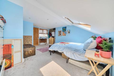 61 Fenham Road, London, SE15 1AB