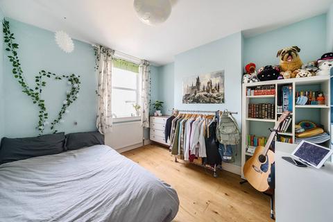 61 Fenham Road, London, SE15 1AB