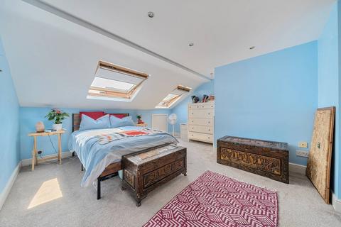 61 Fenham Road, London, SE15 1AB