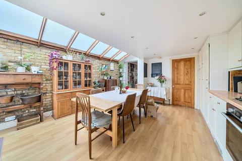 61 Fenham Road, London, SE15 1AB