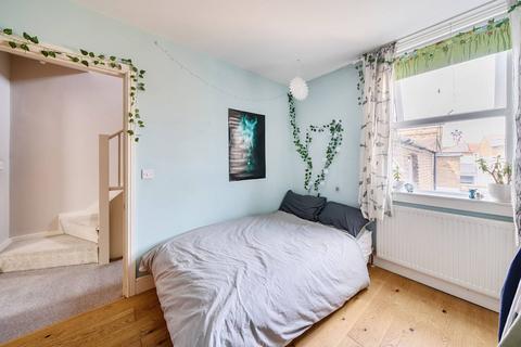 61 Fenham Road, London, SE15 1AB