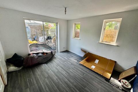 4 bedroom semi-detached house for sale, Calluna Grove, Marton-In-Cleveland, Middlesbrough