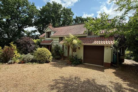 3 bedroom chalet for sale, Melton, Nr Woodbridge, Suffolk