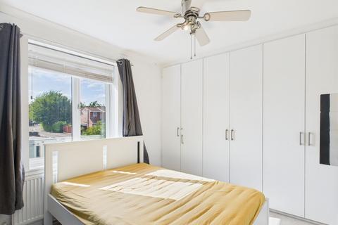 2 Thorpland Avenue, Ickenham, Uxbridge, UB10 8TW