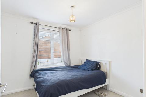 2 Thorpland Avenue, Ickenham, Uxbridge, UB10 8TW