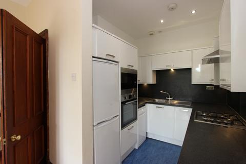 2 bedroom flat to rent, Broomhill Drive, Broomhill, Glasgow, G11