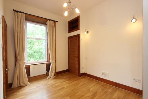2 bedroom flat to rent, Broomhill Drive, Broomhill, Glasgow, G11