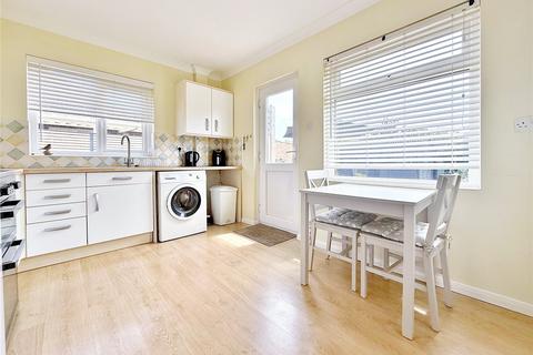 4 bedroom bungalow for sale, Hillview Crescent, East Preston, Littlehampton, West Sussex, BN16