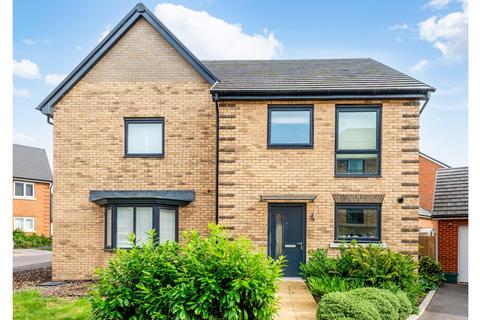 3 bedroom semi-detached house for sale, Medora Close, Ewell