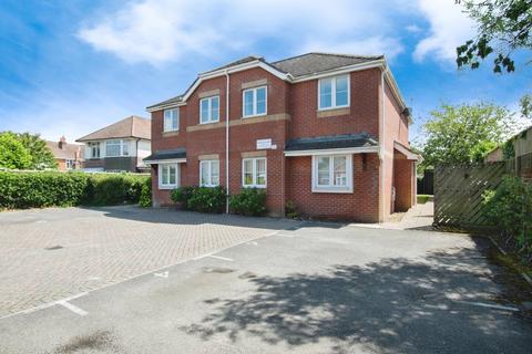 2 bedroom apartment for sale, School Lane, Bournemouth BH11