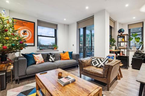 2 bedroom flat for sale, Spring Grove, London W4