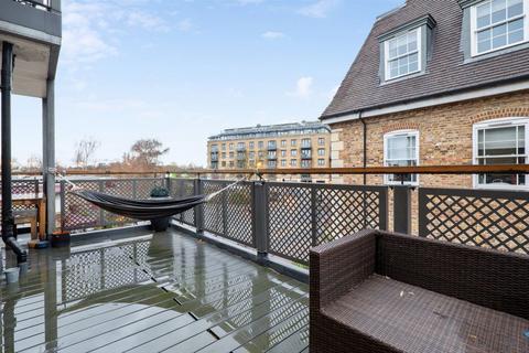 2 bedroom flat for sale, Spring Grove, London W4