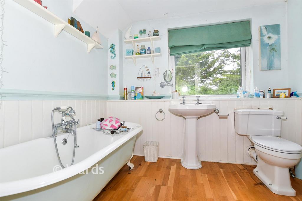 En-Suite Bathroom