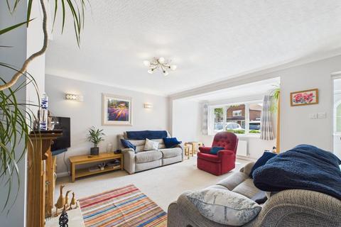 3 bedroom semi-detached house for sale, Sherborne Road, Chichester