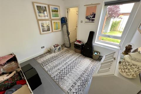 8 Flora Drive, Salford, M7 1TB