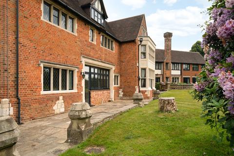 Flat 1, Bonaly House Neb Lane, Oxted, RH8 9JZ