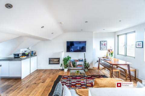 2 bedroom flat to rent, Evering Road, Upper Clapton, Hackney, E5