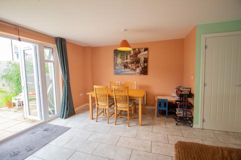 4 bedroom end of terrace house for sale, Tillhouse Road, Cranbrook