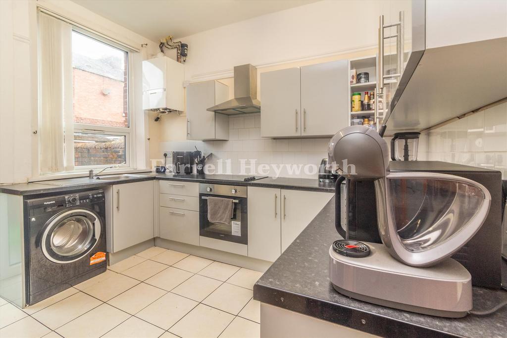 Kitchen image 2