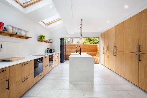 42 Strahan Road, London, E3 5DB