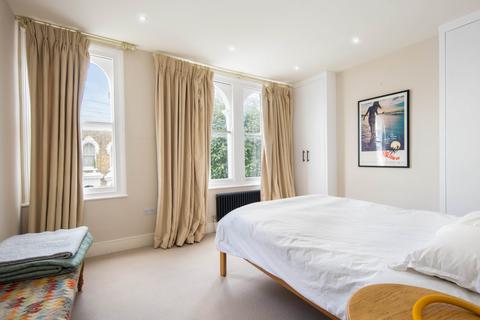 42 Strahan Road, London, E3 5DB