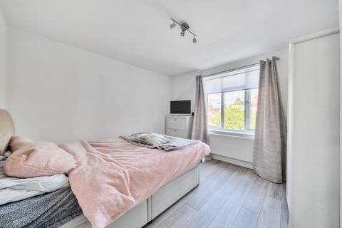 113 Foxon Lane, Caterham, CR3 5SJ