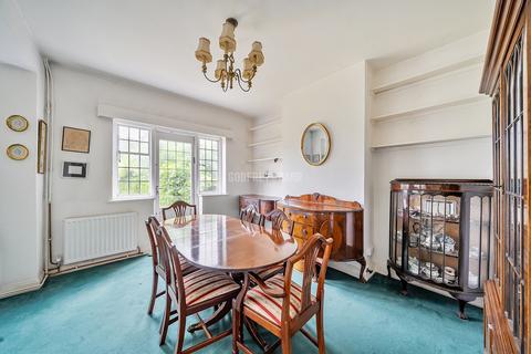 undefined, Hampstead Garden Suburb N2