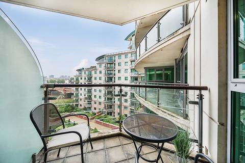 2 bedroom flat for sale, 14 St. George Wharf, London, Greater London, SW8