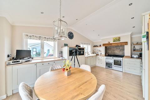 2 bedroom park home for sale, New Lane, Lymington SO41