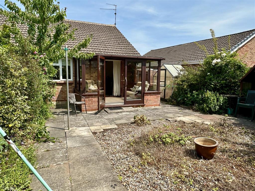 Garden to house