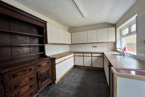 undefined, Ffordd Glandwr, Llangefni, Anglesey, LL77