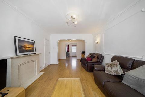 4 bedroom terraced house for sale, Ilford IG3