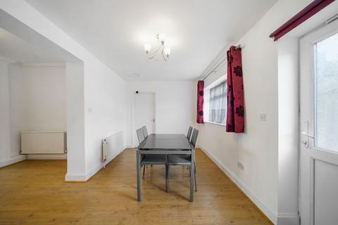 4 bedroom terraced house for sale, Ilford IG3