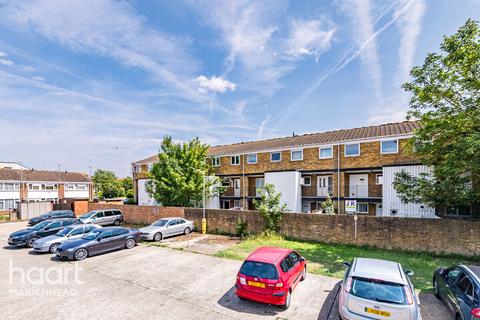 undefined, Brammas Close, SLOUGH